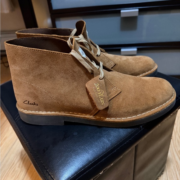 Clarks Tan Suede Men's Shoes - Picture 6 of 6